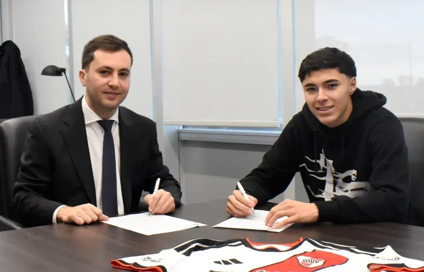Oficial: River Plate contrata Tobías Andrada ao Vélez